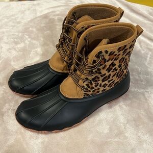 Women Navy & Cheetah Rainboots
